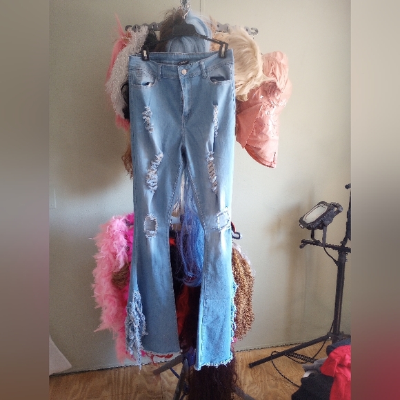 3 CUTE SUMMER OR SPRINGTIME OUTFITS SIZE XL (5-74) - Picture 6 of 6